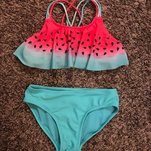 Girls 2 piece swim suite. Size 7